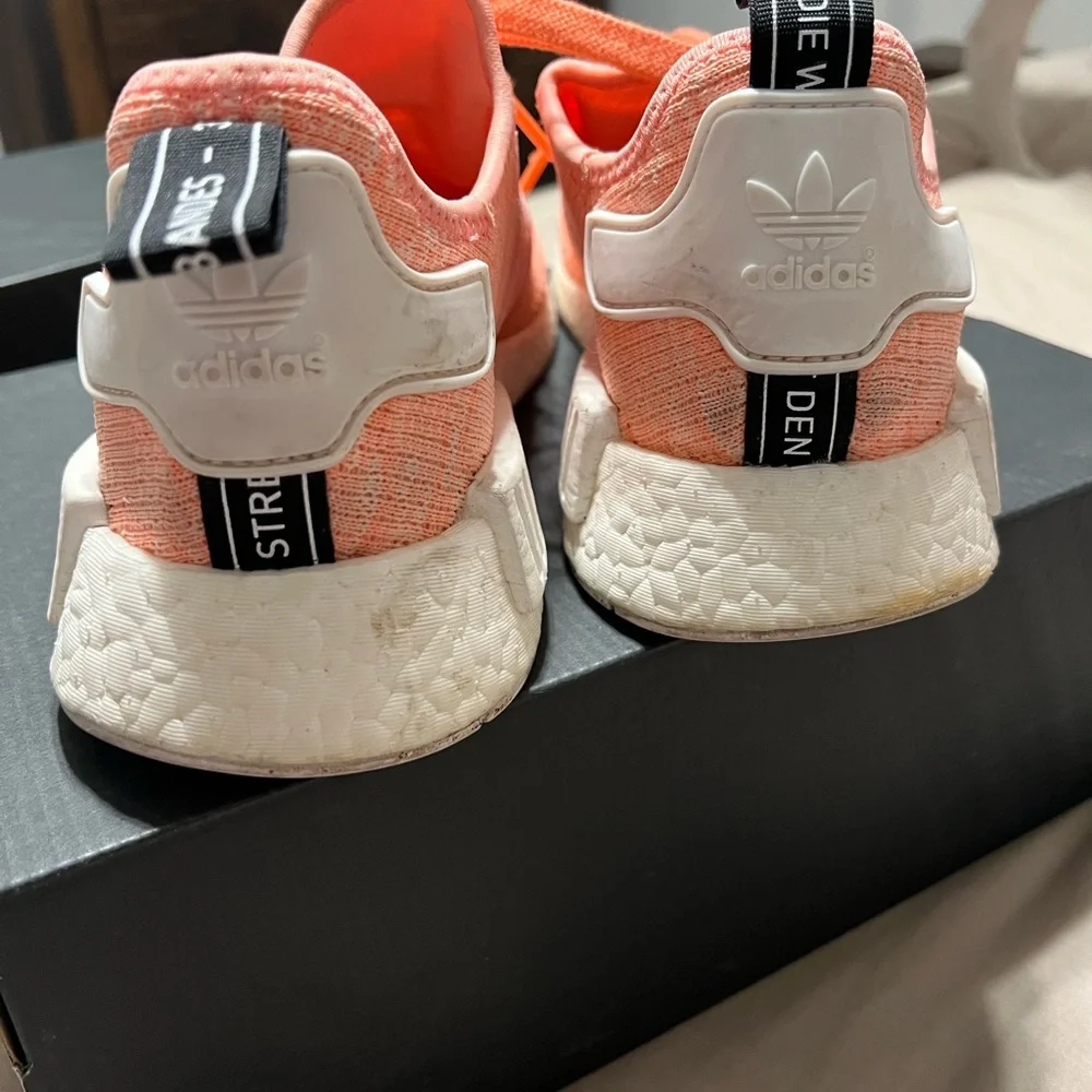 Adidas NMD R1 - Picture 4 of 4